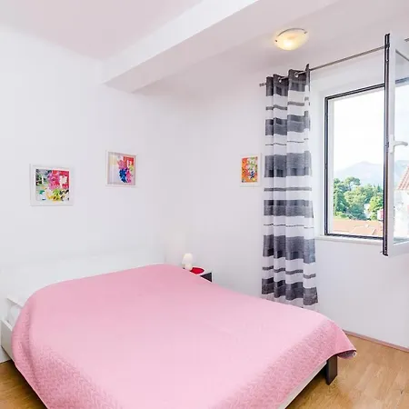 M - One Bedroom With Terrace Appartement *