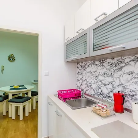 M - One Bedroom With Terrace *