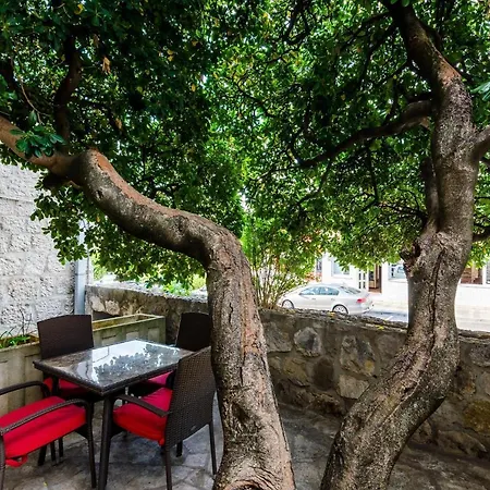M - One Bedroom With Terrace Appartement *